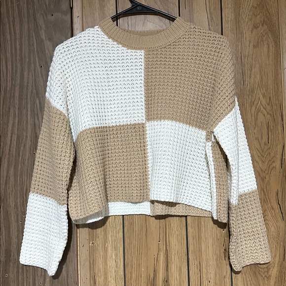 Jessica Simpson sweater - Picture 4 of 5